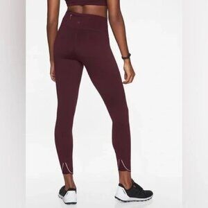 Athleta Run Free Auberge Legging / Size L